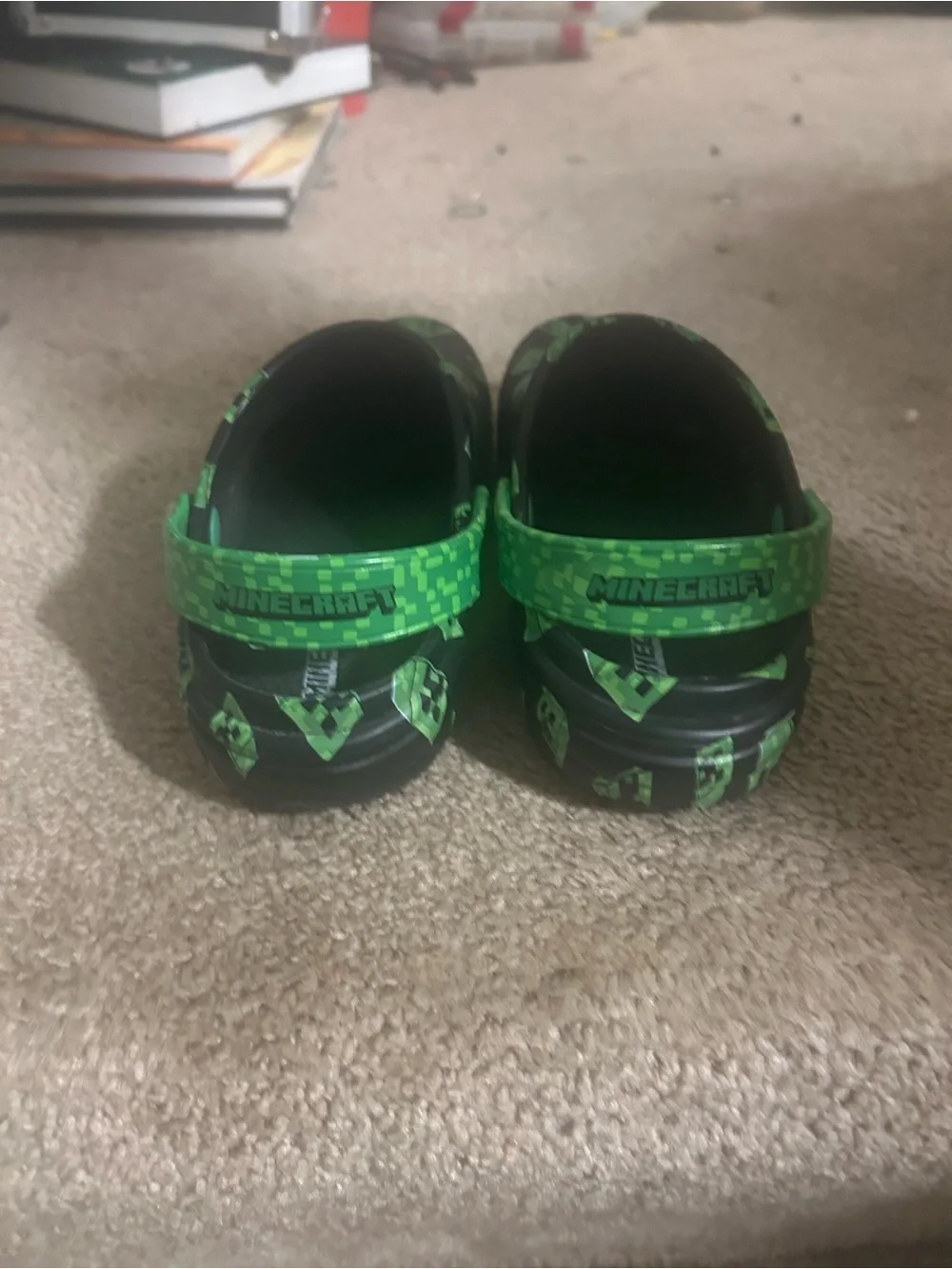 CROCS Kids Green Creeper Print Foam Clogs